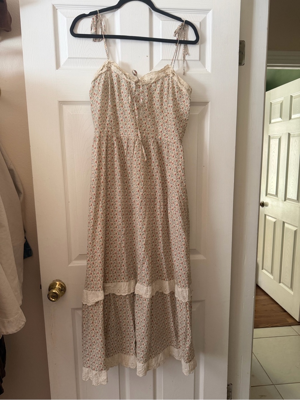 Christy Dawn Cream Essence Emma, Size Large, EUC - Picture 7 of 10